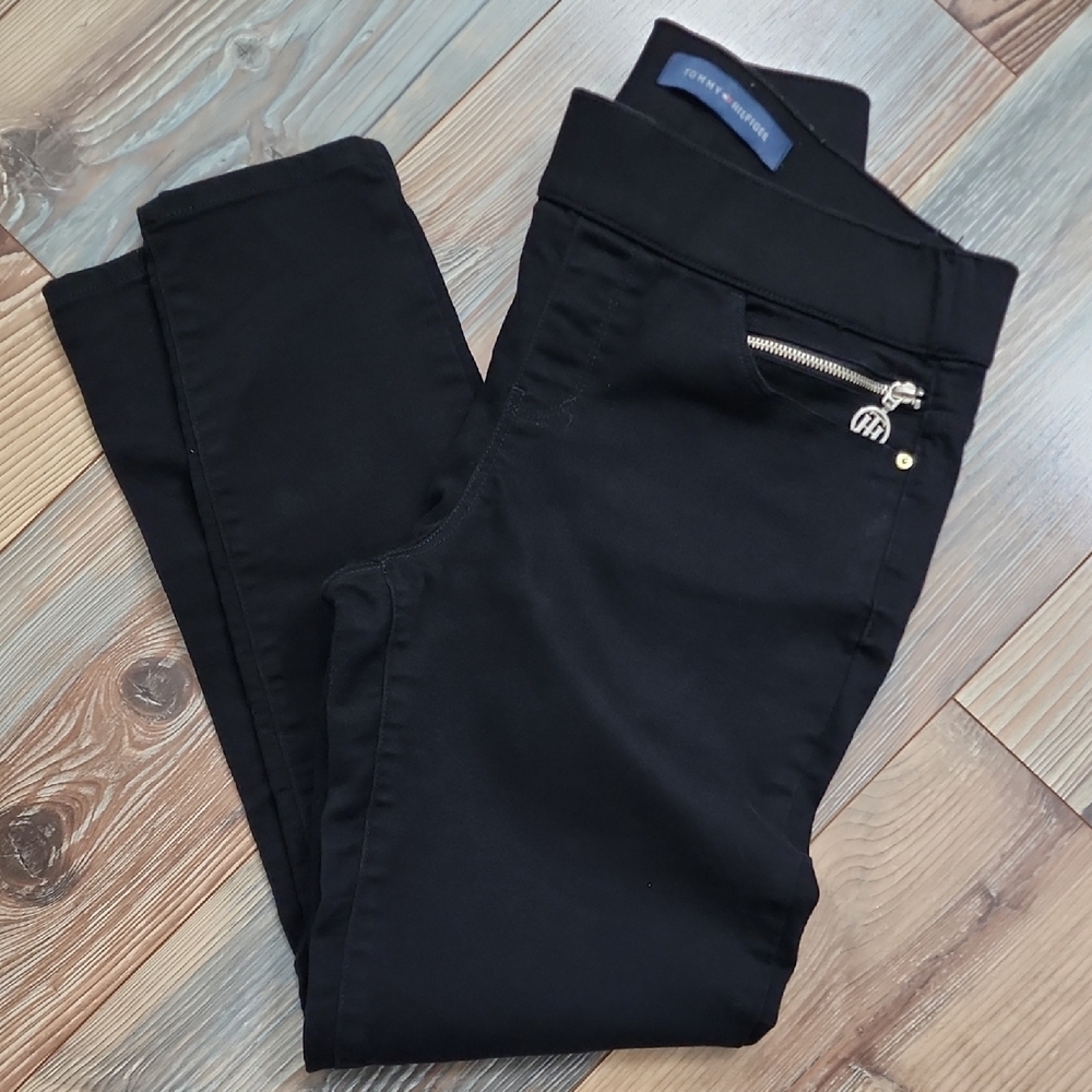 Tommy Hilfiger Women's Black Skinny Pants with Zip Pocket